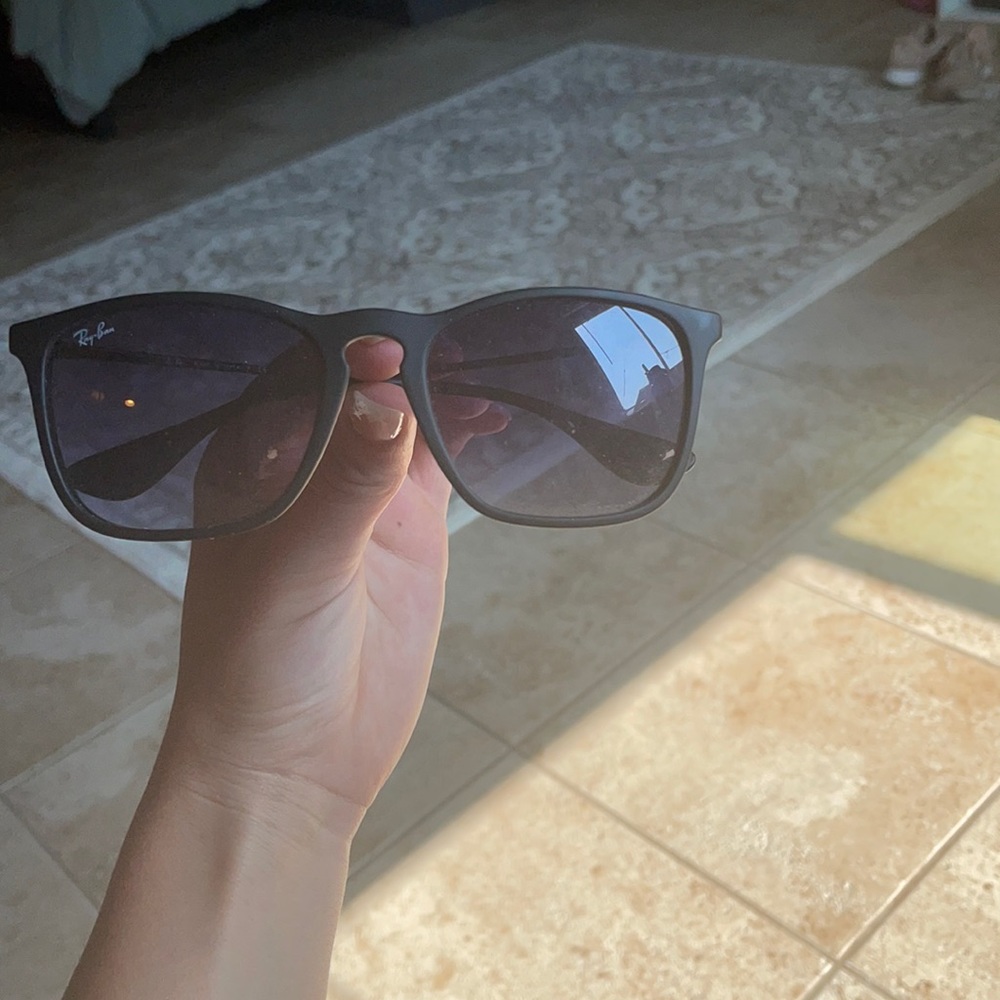 black Ray bans